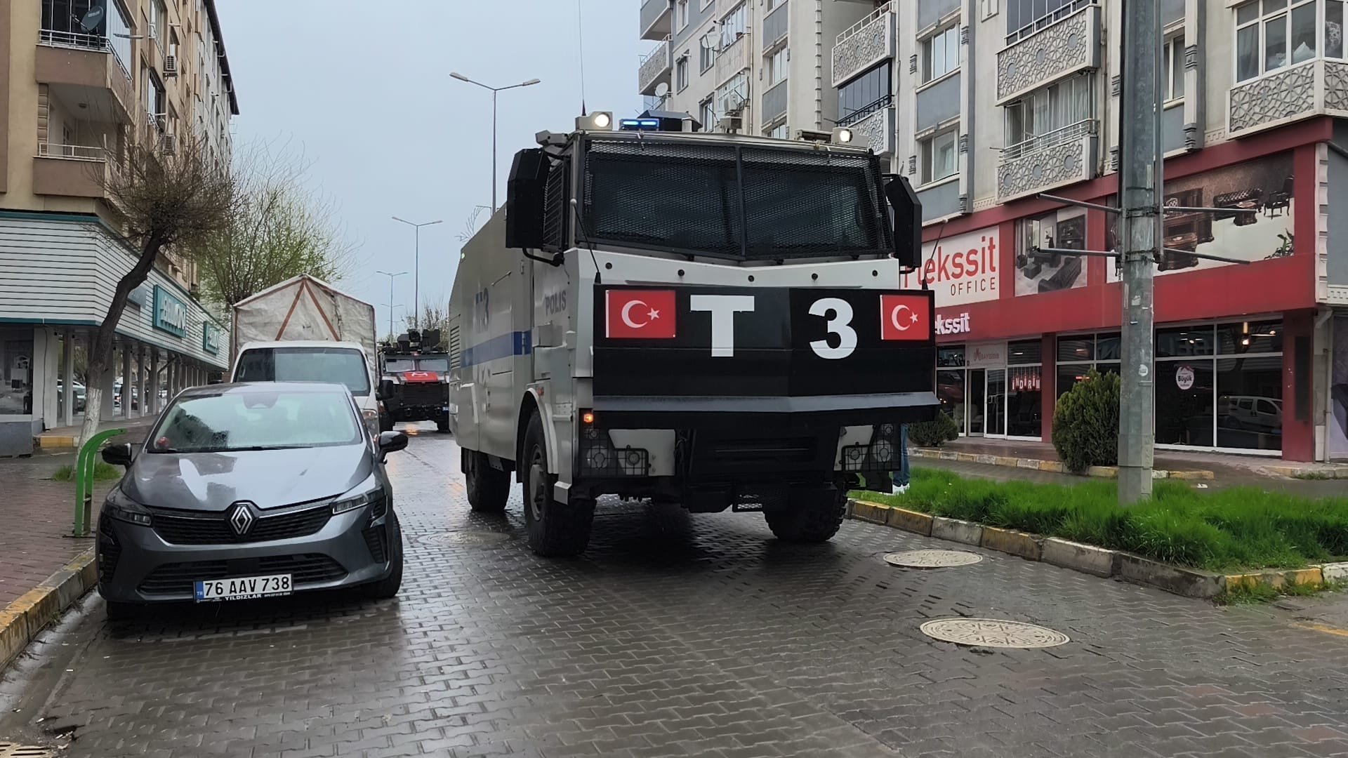 Ef38E870 12Fb 4985 9449 B8Ec06D5Fca3