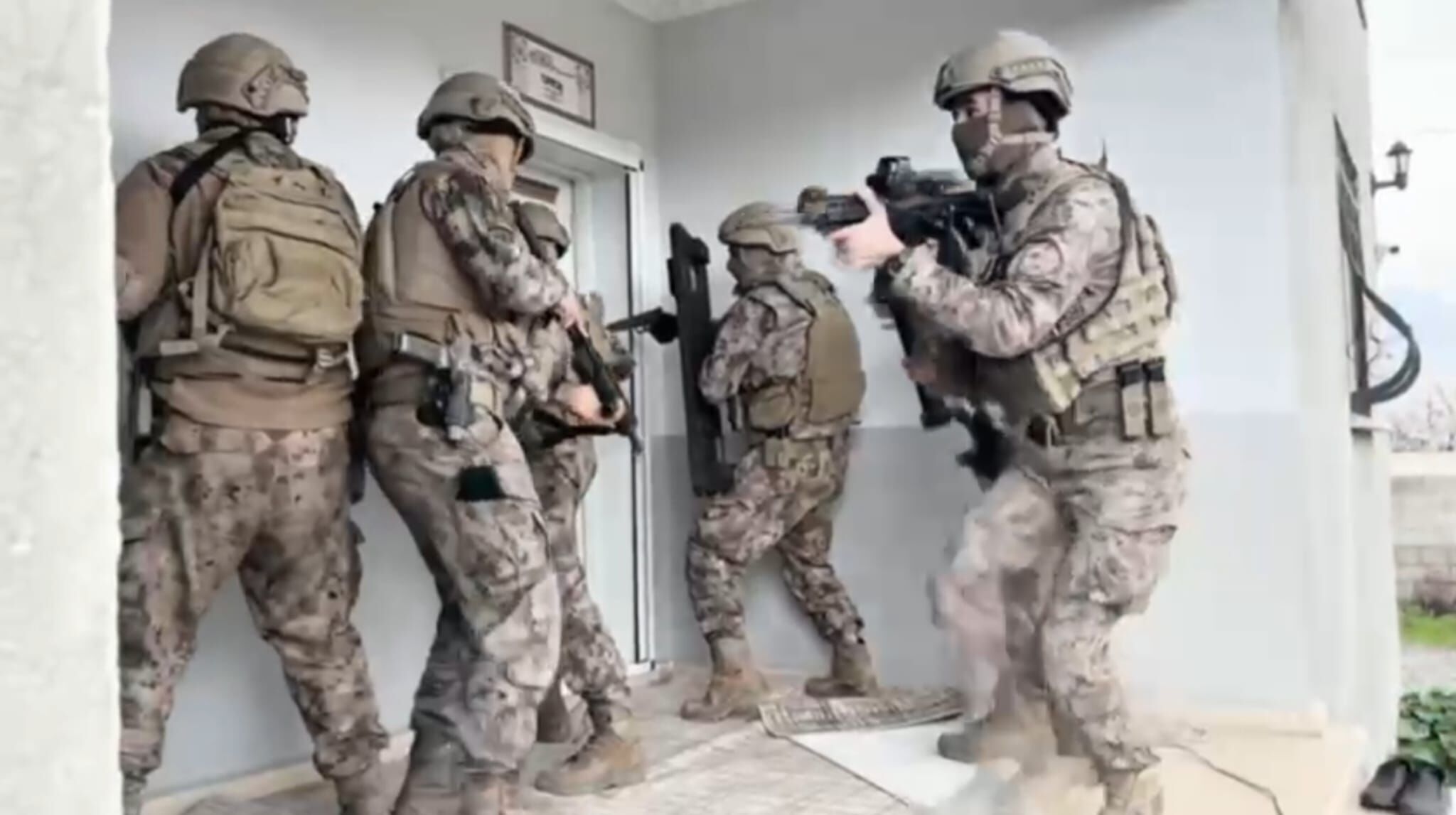 F4978C53 5A5E 403C A488 B6E3Cb8Bd074