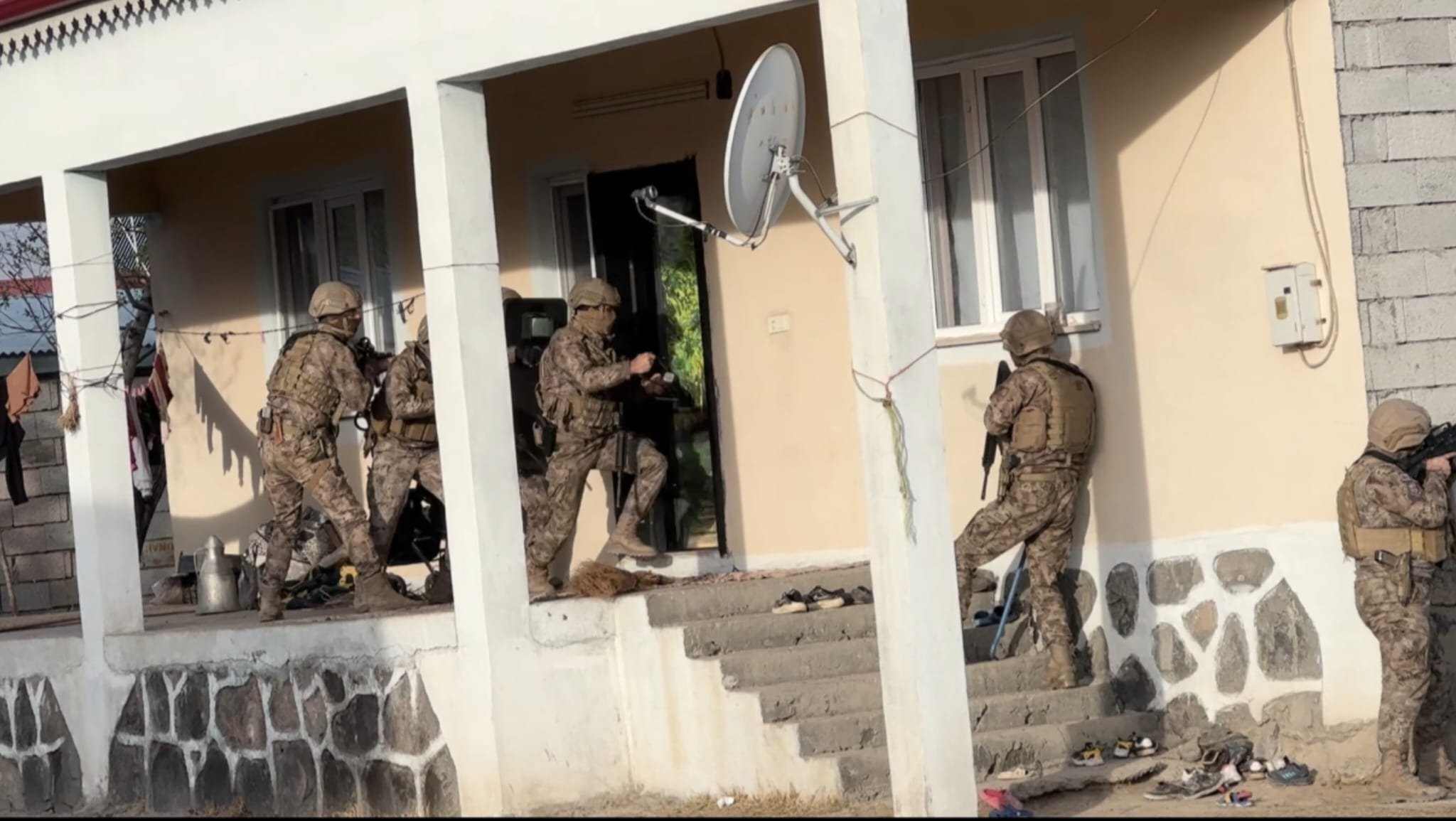 Fba1885F Ce4B 4A5E A6A2 Fe068F0A143B