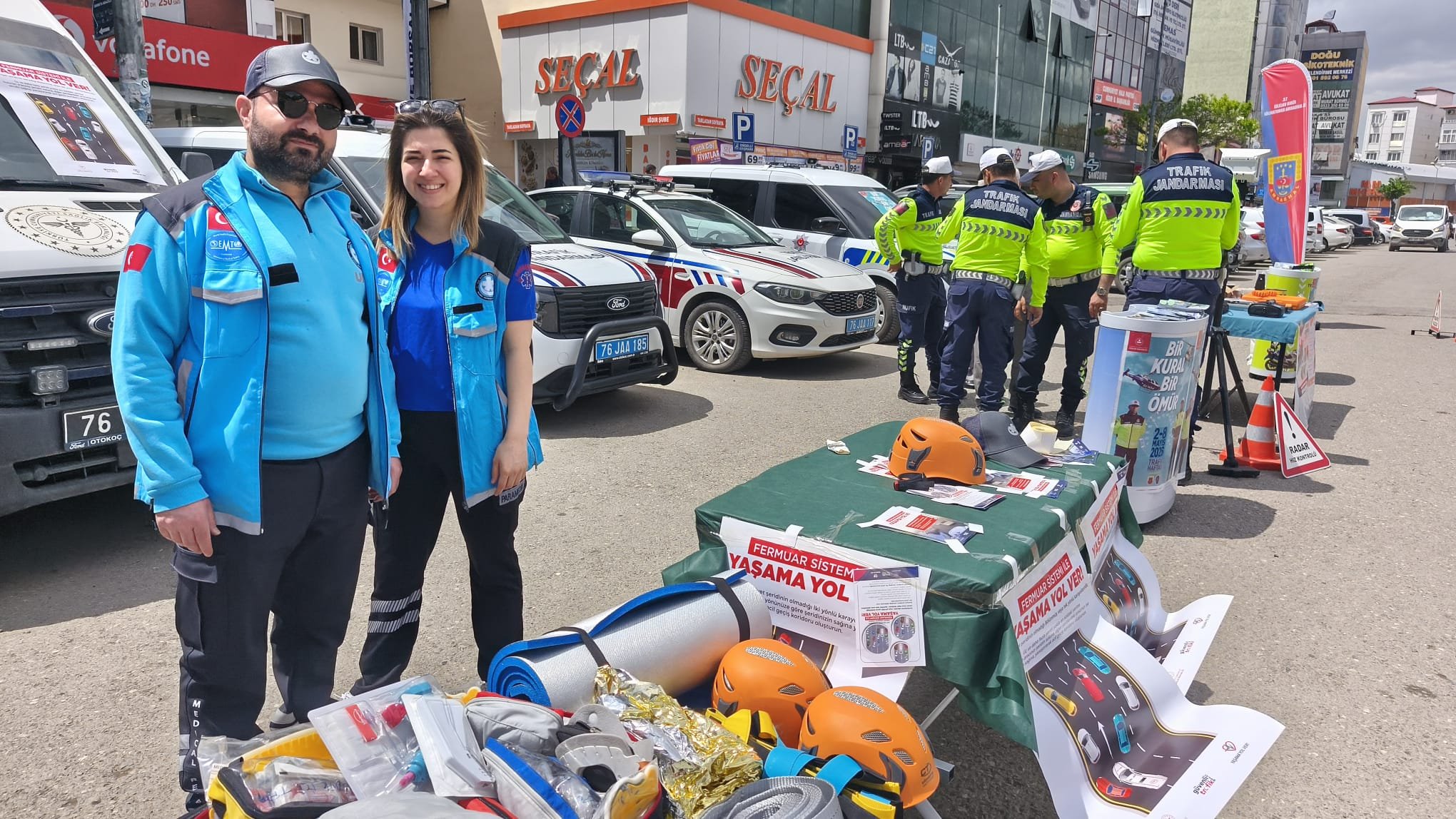 Iğdır’da Trafik Haftasında Stant Kuruldu