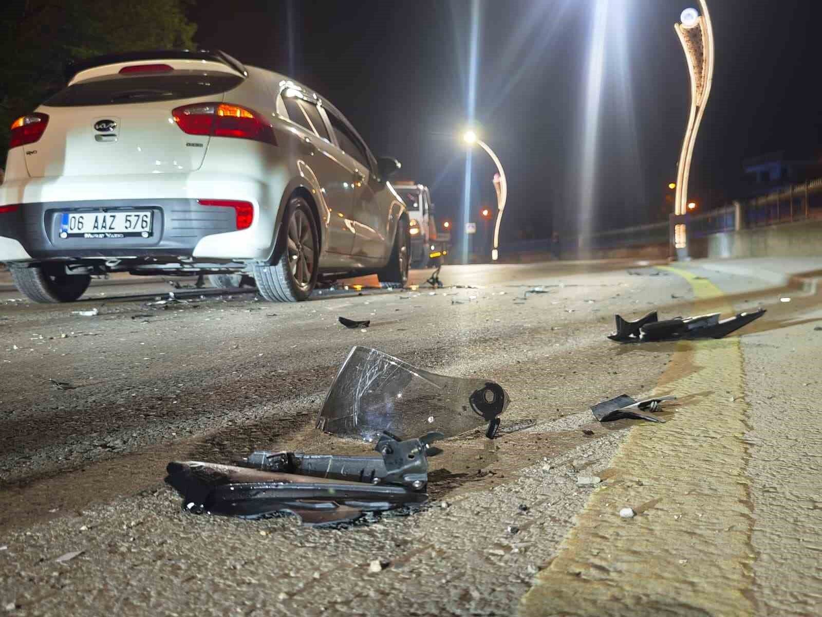 Otomobil ile kafa kafaya çarpışan motosiklet sürücüsü yaralandı