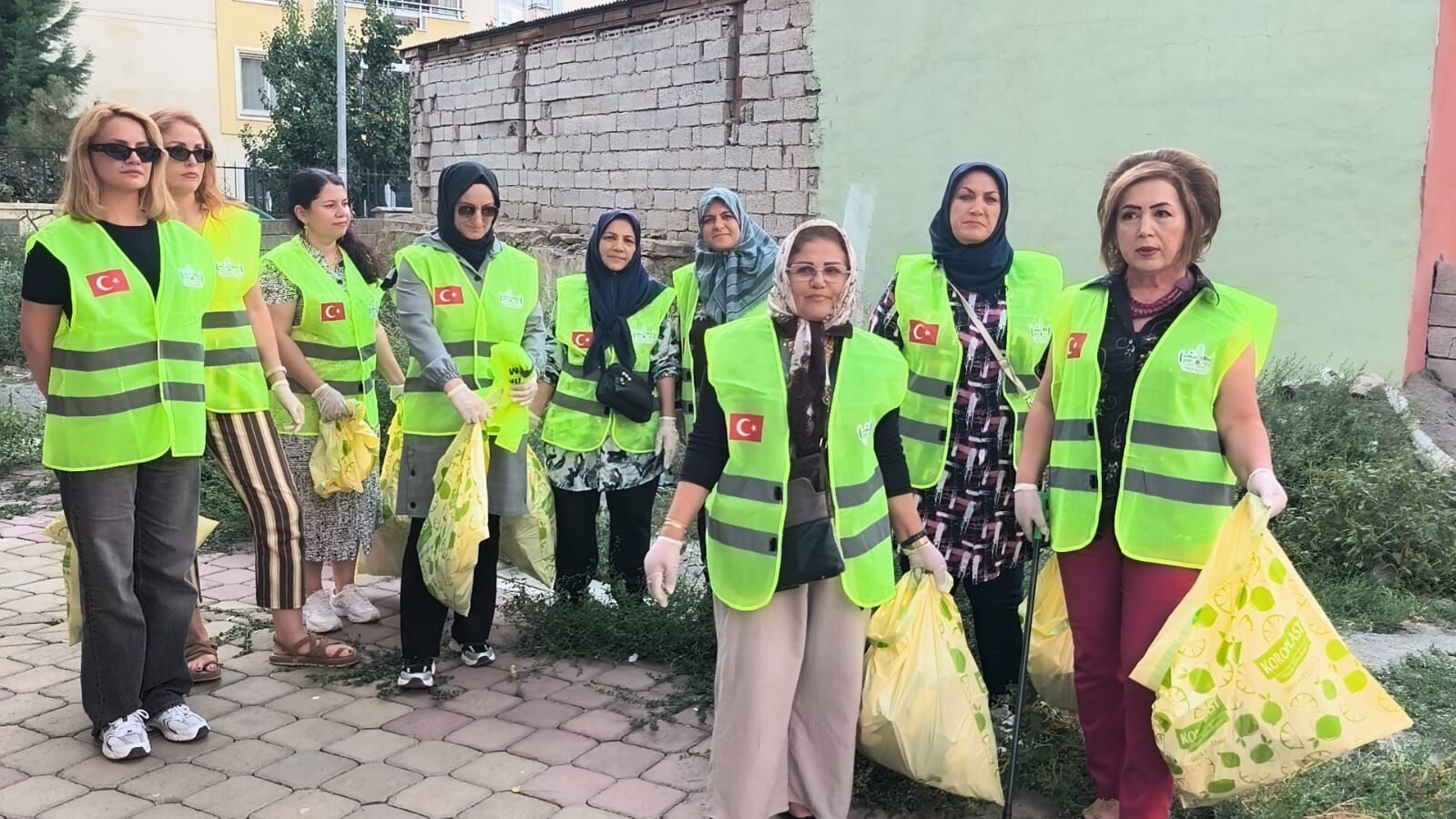 IĞDIR’DA DEV TEMİZLİK HAREKATI: “BENİM ŞEHRİM BENİM EVİM” SOKAĞA İNDİ