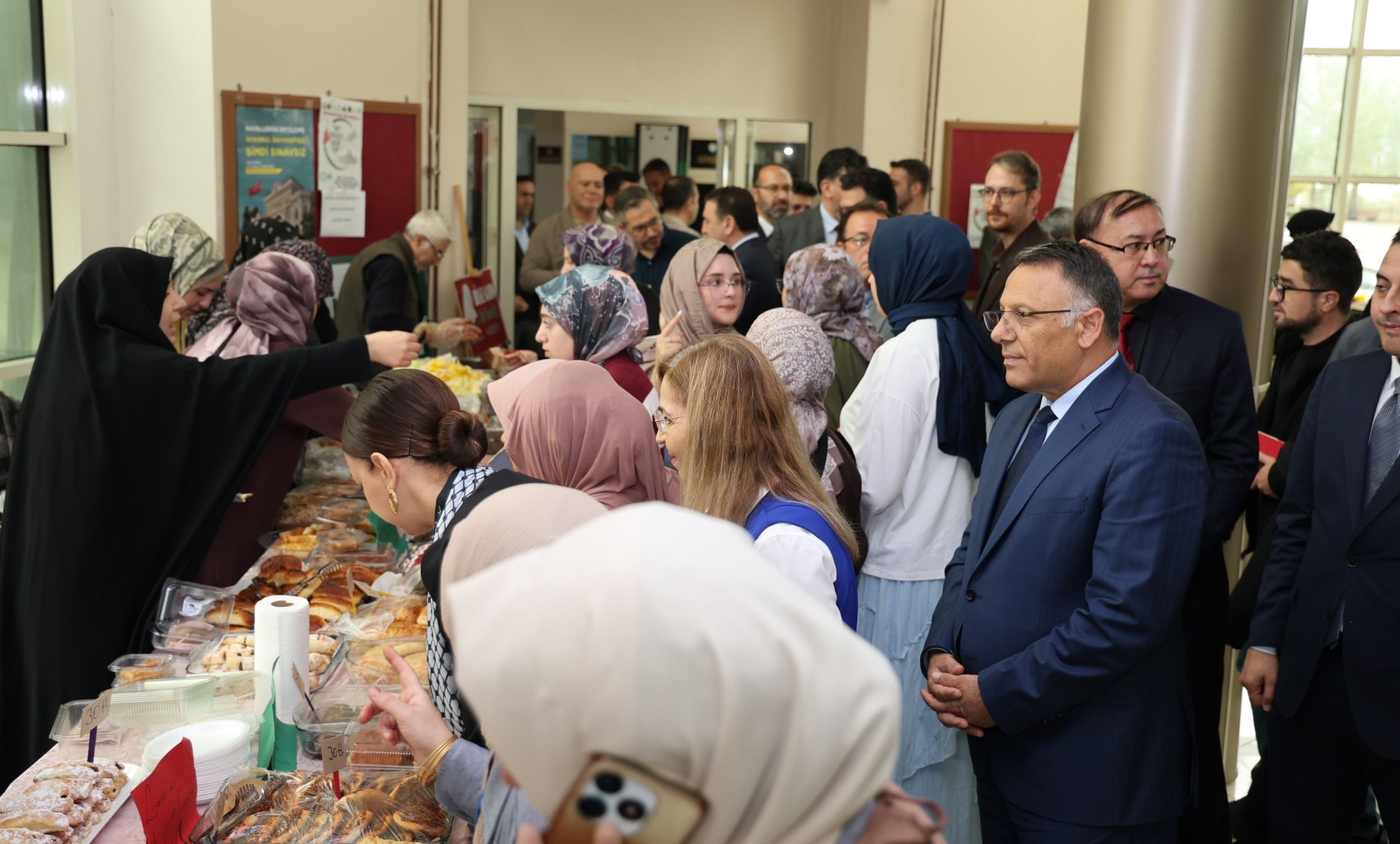 Iğdır Üniversitesinde "Hep Birlikte Gazze İçin" Kermesi Düzenlendi