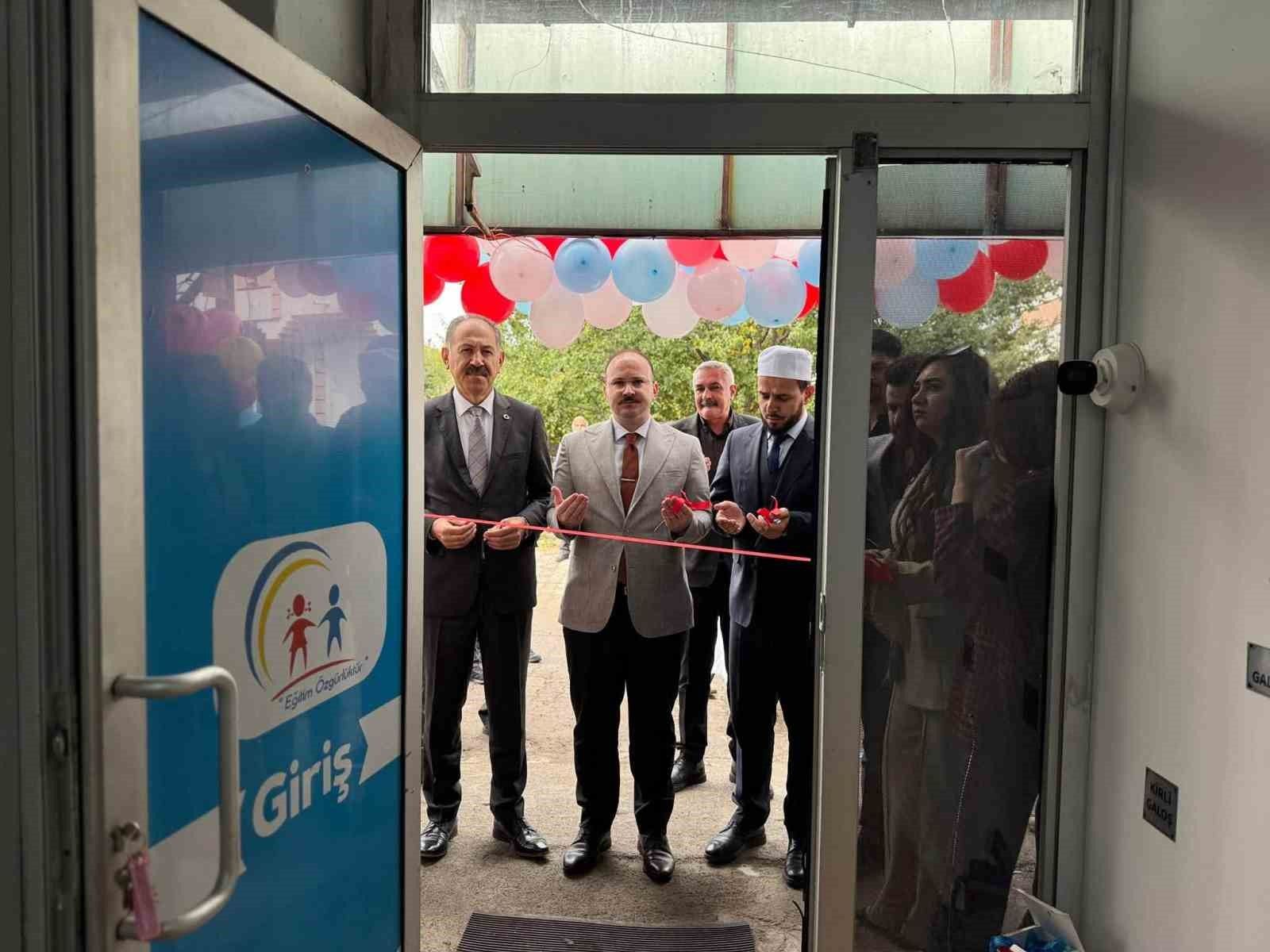 Arpaçay'da Özel Eğitim Ve Rehabilitasyon Merkezi hizmete açıldı
