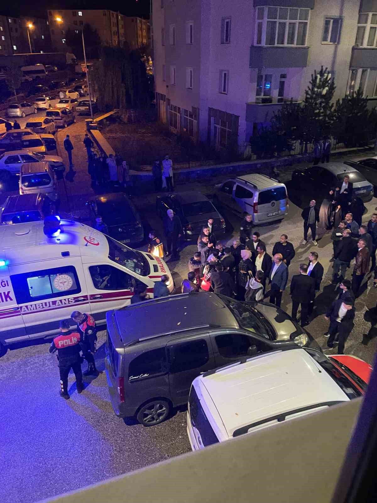 Düğünde bıçaklı kavga: 1'i ağır 3 yaralı