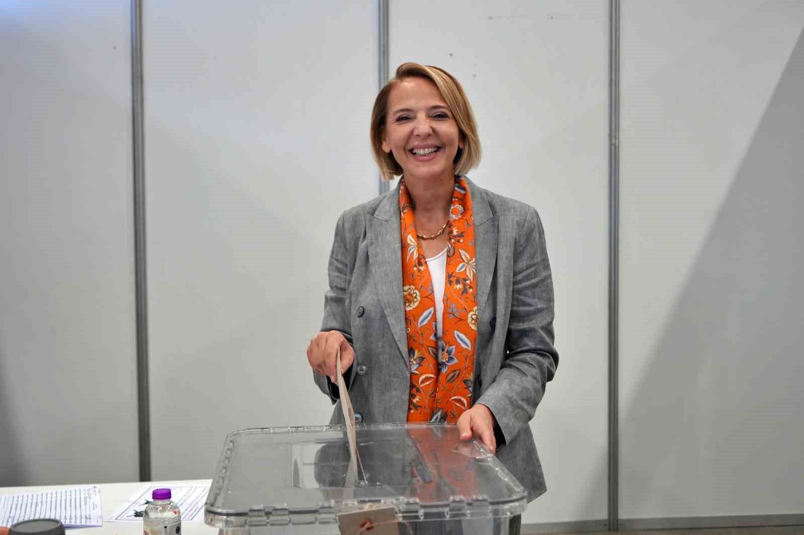 İş dünyası sandık başında