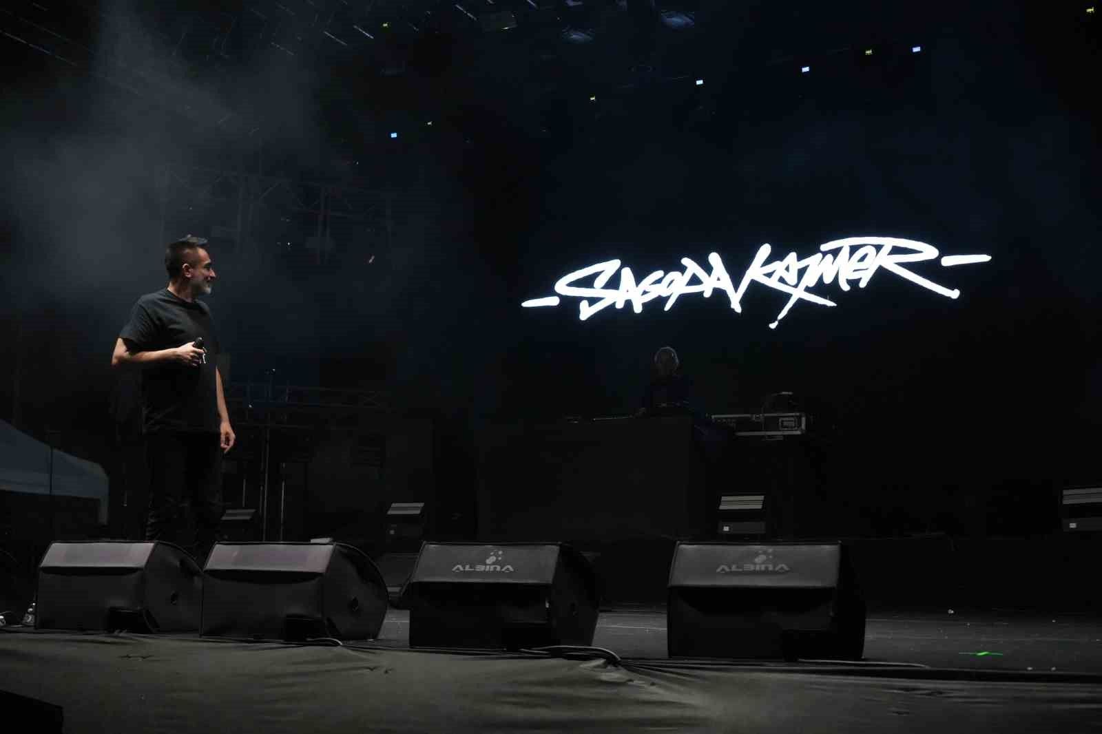 Rap müziğin sevilen ismi Sagopa Kajmer Niğde'de konser verdi